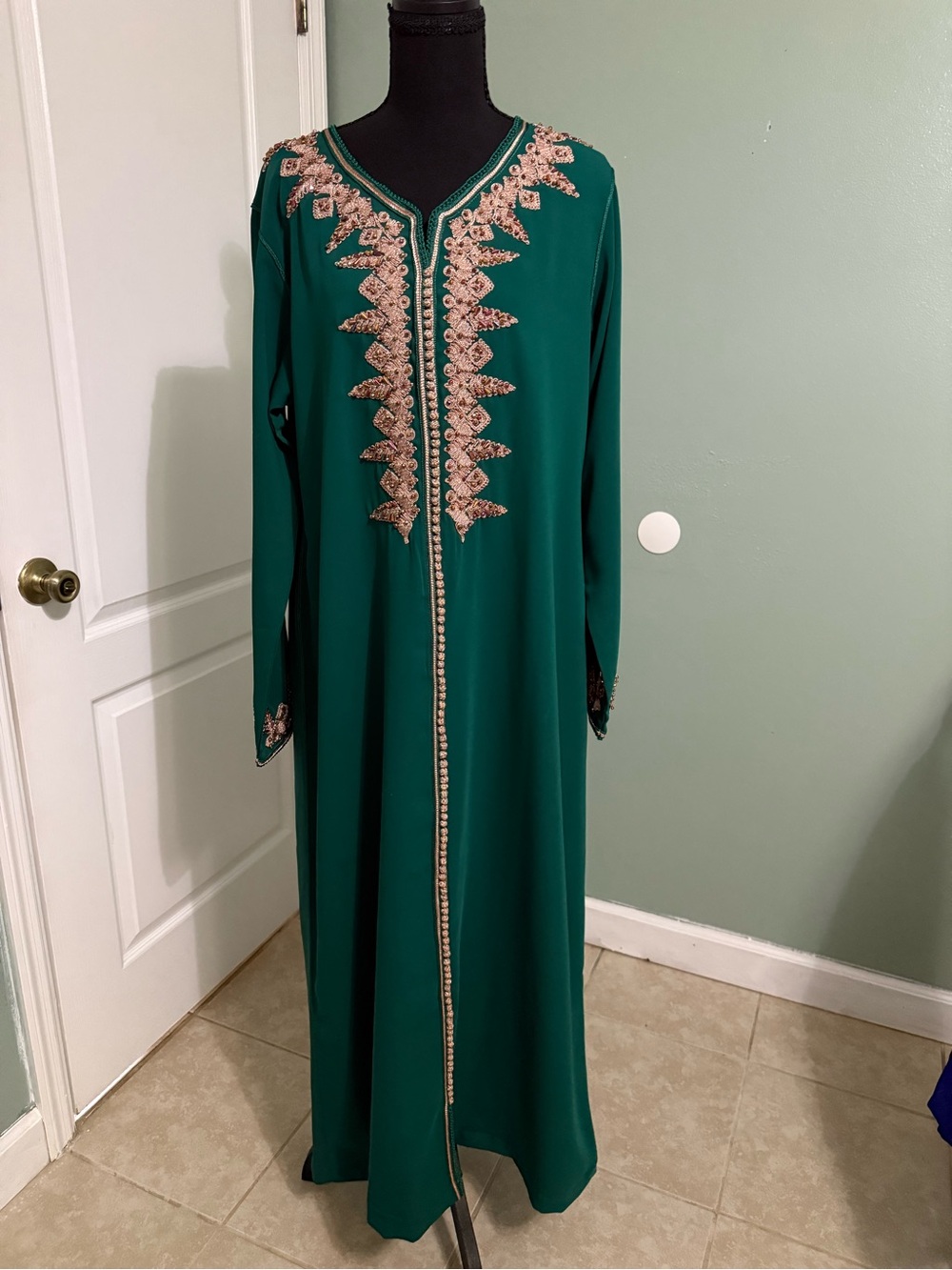 Emerald Green Embroidered Long Sleeve Caftan Dress